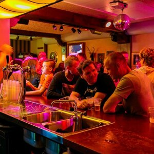 Miller&#039;s Brasserie-Snooker image 6