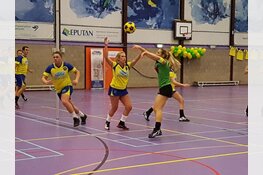 ADOS blijft verslagen achter