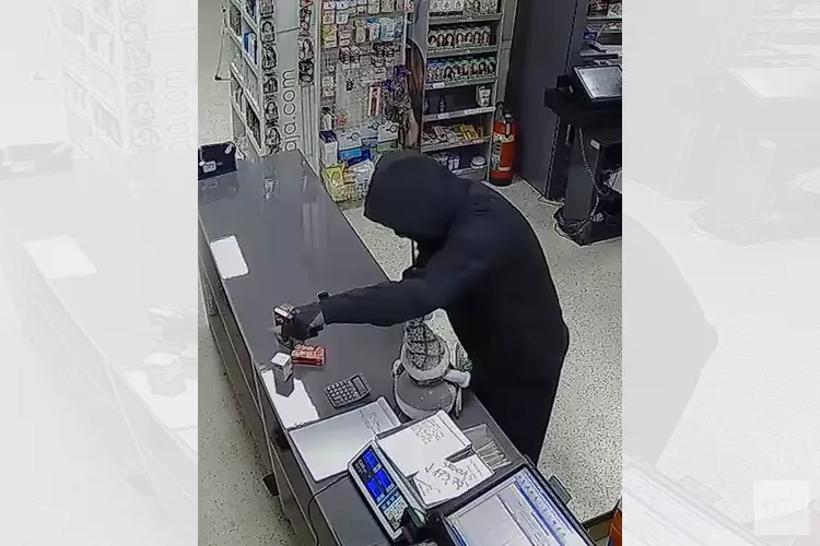 Heerhugowaard - Gezocht - Overval Supermarkt Heerhugowaard