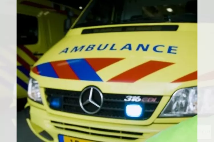 Een gewonde bij botsing tussen auto en bestelbus in De Goorn