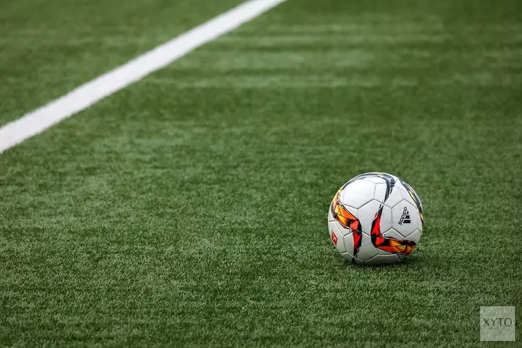 Hollandia onderuit bij promovendus, Zwaluwen&#39;30 haalt uit