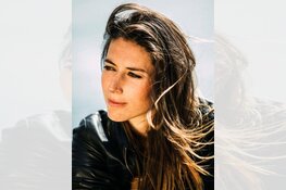 Iris Hond met theatervoorstelling Bewogen Muziektheater ’t Kerkhuys