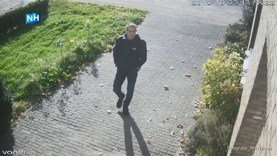 Inbreker steelt sieraden uit woning Hoorn