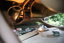 Auto komt in voortuin terecht; bestuurder aangehouden