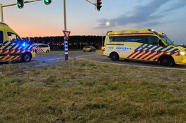 Auto dendert talud af: bestuurder kwijt