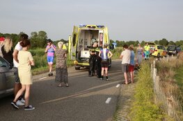 Fietser zwaargewond na aanrijding in Ursem