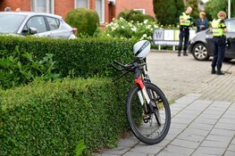 Wielrenner zwaargewond door aanrijding in Oosterblokker