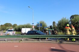 Ongeval in Enkhuizen, automobilist naar ziekenhuis