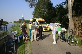 Fietsster naar ziekenhuis na botsing
