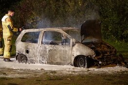 Auto in brand in Hoorn