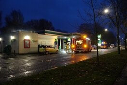 Medewerkster tankstation Bovenkarspel activeert onbedoeld brandalarm