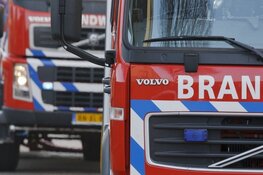 Schuur op bungalowpark Medemblik in vlammen op