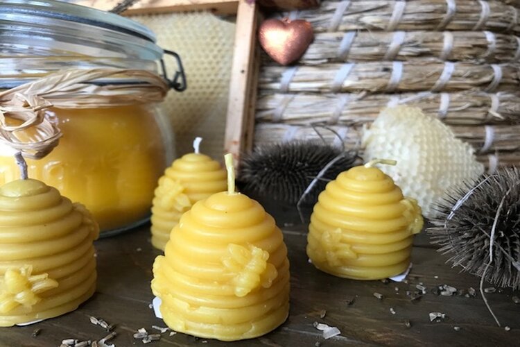 Jam en Zo verkoopt sinds kort  100% Bijen was kaarsen, puur natuur!