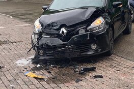 Botsing in Oudkarspel: auto total loss