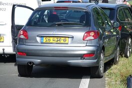 Kettingbotsing bij Broekerhaven, meerdere personen in ambulance nagekeken