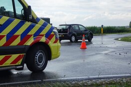 Auto te water na botsing