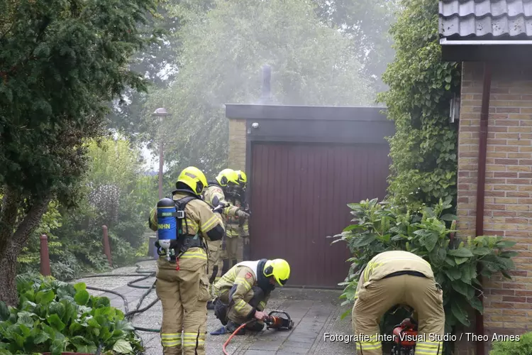 Brand in garage woning Avenhorn