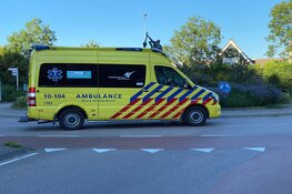 Fietser belandt in ziekenhuis na botsing met auto in Bovenkarspel