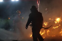 Hooistapel in brand in Andijk