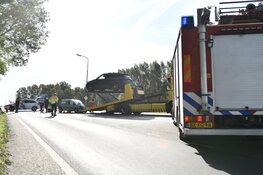 Auto's botsten in Wognum: afrit A7 dicht