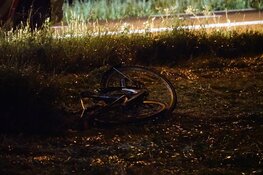 Fietser zwaargewond geraakt in Hoogkarspel, weg uren dicht