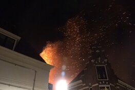 Grote brand in oude binnenstad Enkhuizen