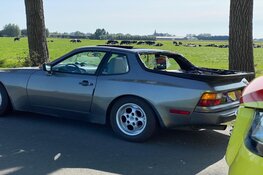 Fietser rijdt achterop auto in Wijdenes