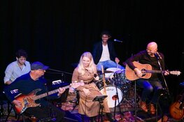 Eva Lena & The Generations