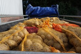 CDA Hoorn levert 500 kilo piepers aan voedselbank in kader Wereldvoedseldag