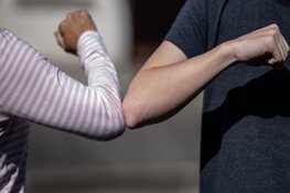 Samenkomen om Dankdag te vieren