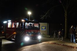 Brand bij gebouw van basisschool in Enkhuizen, brandweer snel ter plaatse
