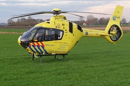 Auto te water langs Oostdijk, geen inzittenden aangetroffen