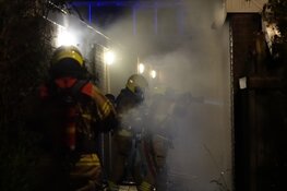 Schuurbrand Bovenkarspel, veel rookontwikkeling