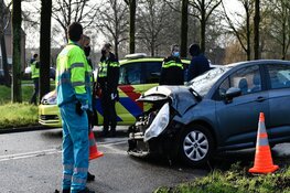 Twee gewonden en veel schade bij ongeval IJsselweg