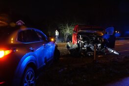 Frontale botsing op N506 in Schellinkhout, twee gewonden