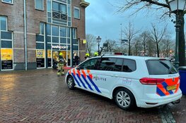 Mistgenerator gaat af bij Sushipoint in Hoorn: veel brandweer ter plaatse