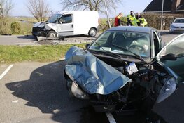 Gewonde bij frontale botsing in Spierdijk