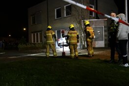 Auto rijdt huis binnen in Hoorn