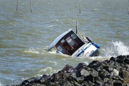 Eigenaar omgeslagen boot meldt zich, bemanning veilig