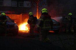 Auto door brand verwoest op Gruttolaan