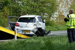 Drie auto's zwaar beschadigd bij ongeval Enkhuizen