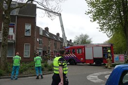 Flinke brand in achtertuin van woning in Enkhuizen