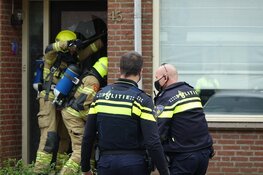 Flinke brand in achtertuin van woning in Enkhuizen