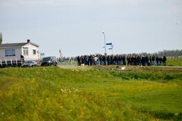 Kat en muis-spel tussen ME en jongeren in Ursem