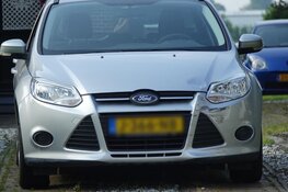 Gewonde bij botsing tussen auto en scooter in Wognum