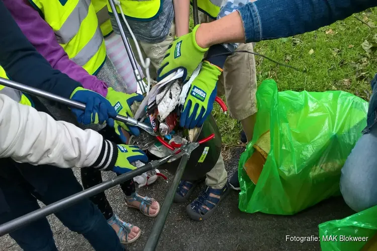 Opruimactie met MAK Blokweer
