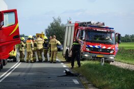 Auto te water na aanrijding in Wognum