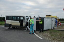 Twee personen naar ziekenhuis gebracht na flinke botsing in Andijk