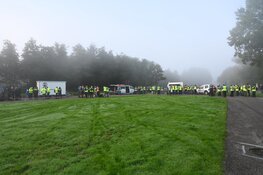 Meer dan 100 leden Veteranen Search Team zoeken naar vermiste Sumanta in De Hulk