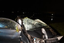 Auto gecrasht op A7, bij Berkhout